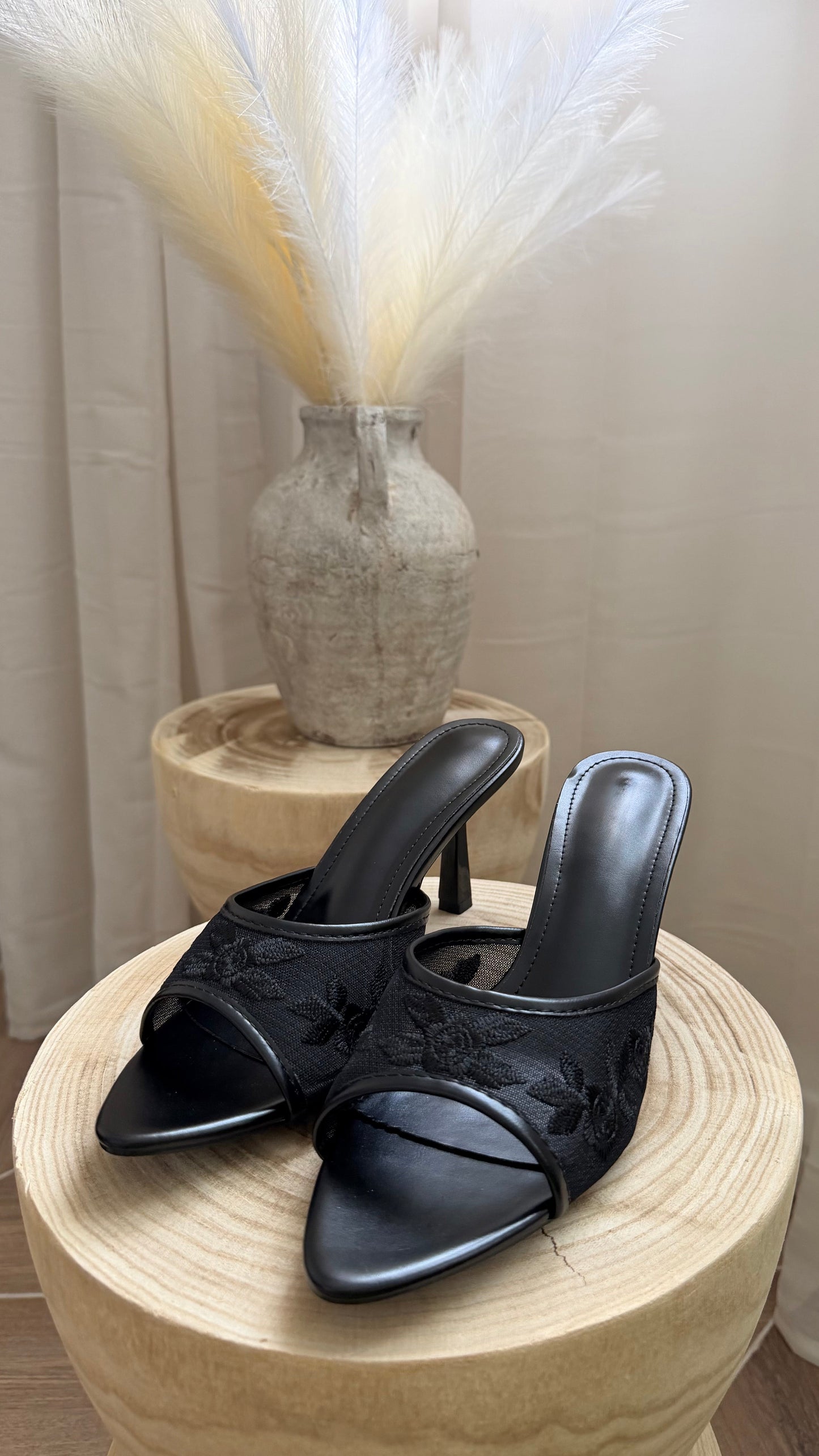Mules Victoria